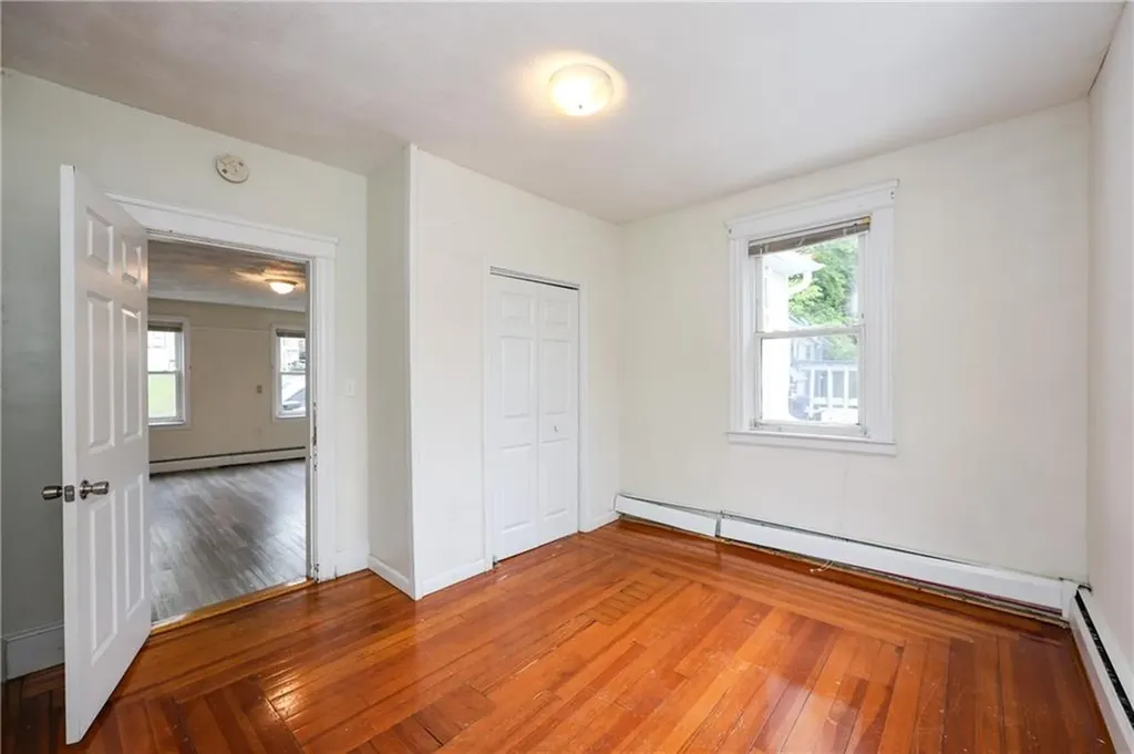 24 Vale Street Providence RI 02908