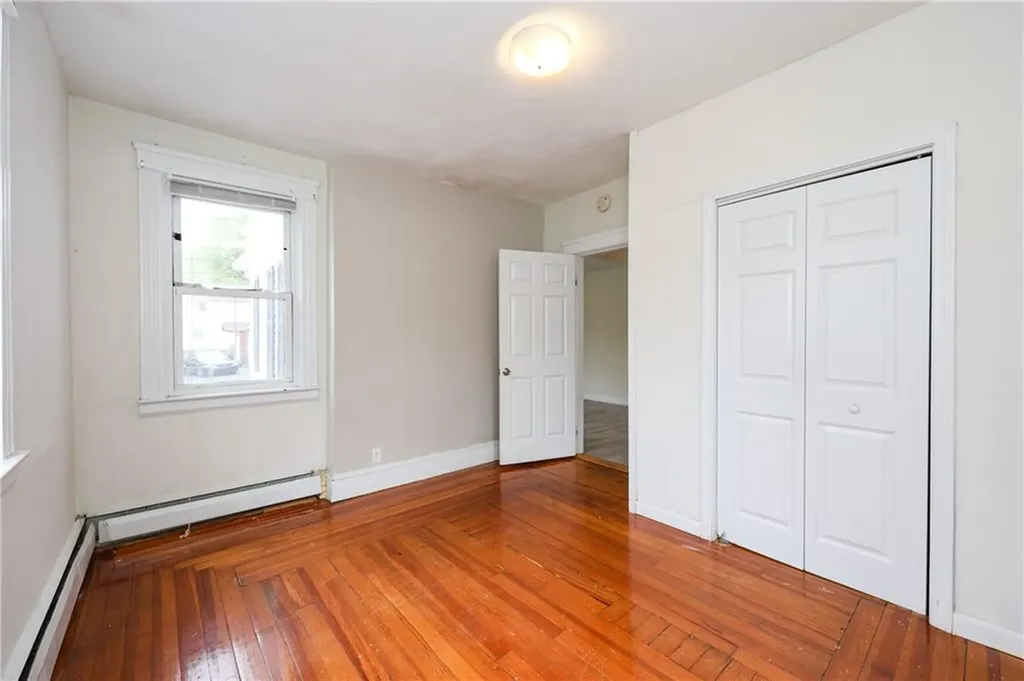 24 Vale Street Providence RI 02908