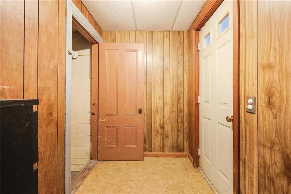 24 Vale Street Providence RI 02908
