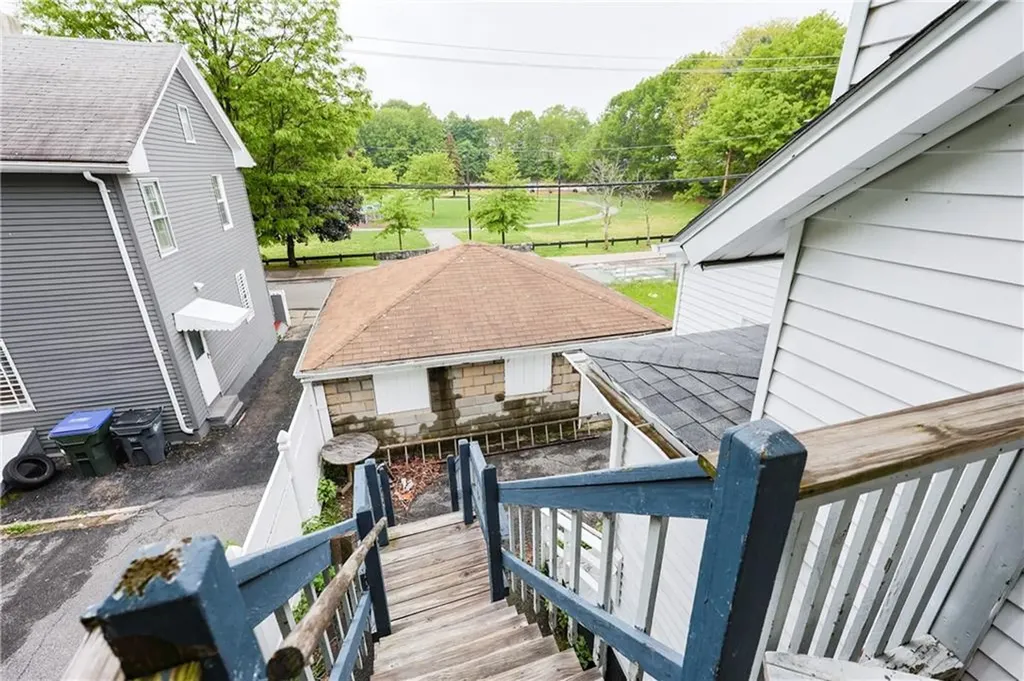 24 Vale Street Providence RI 02908