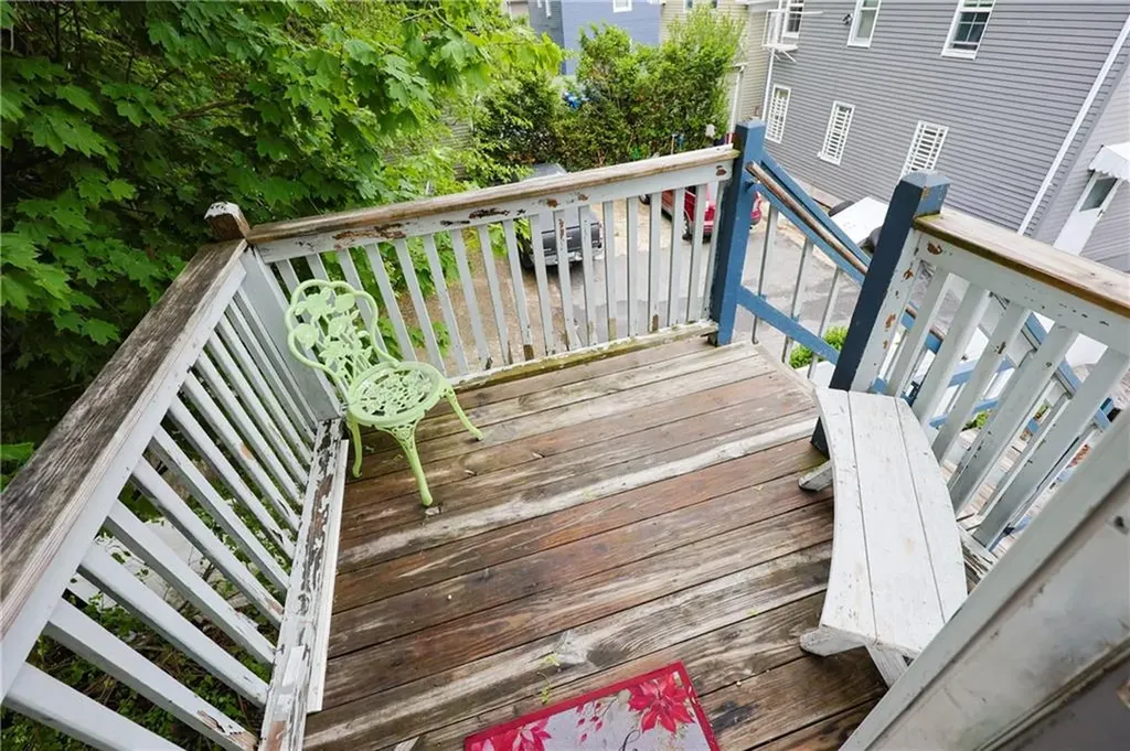 24 Vale Street Providence RI 02908