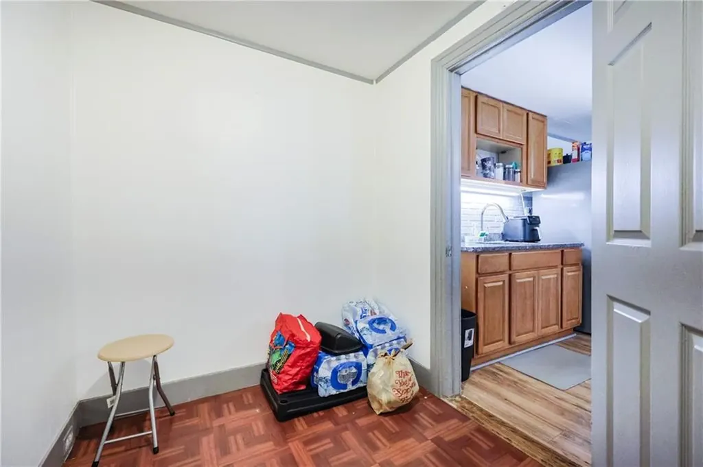 24 Vale Street Providence RI 02908