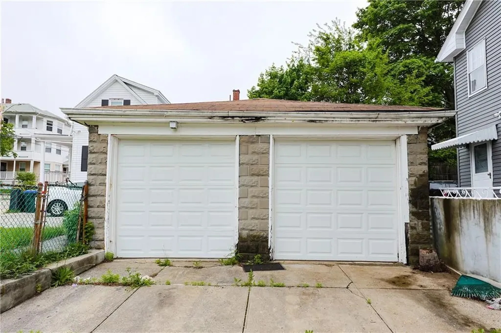 24 Vale Street Providence RI 02908