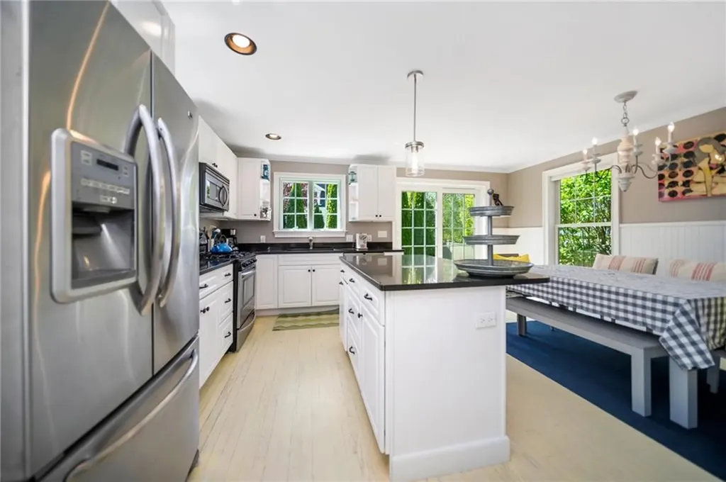 9 Casey Court Newport RI 02840