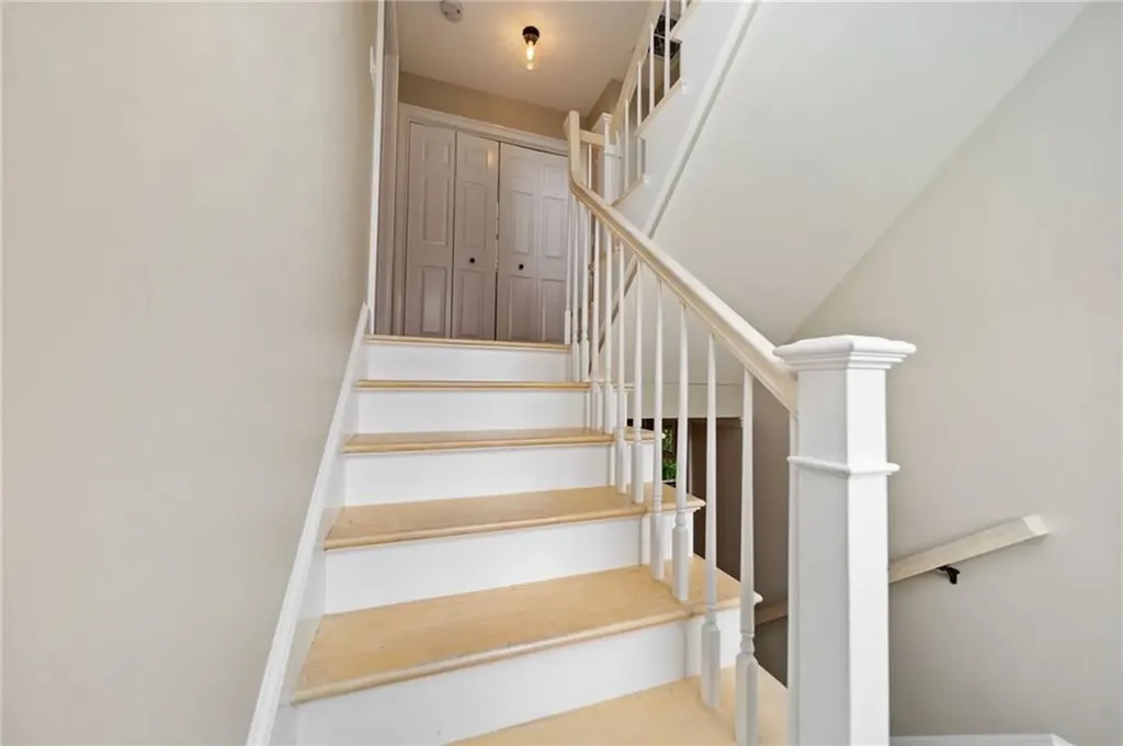 9 Casey Court Newport RI 02840