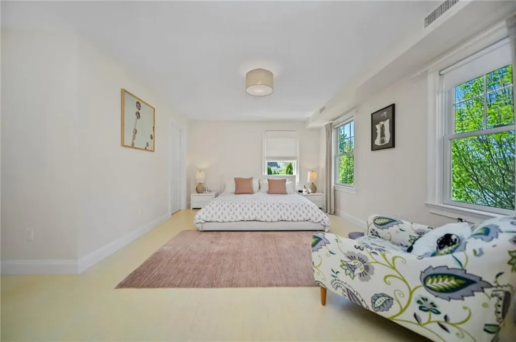 9 Casey Court Newport RI 02840