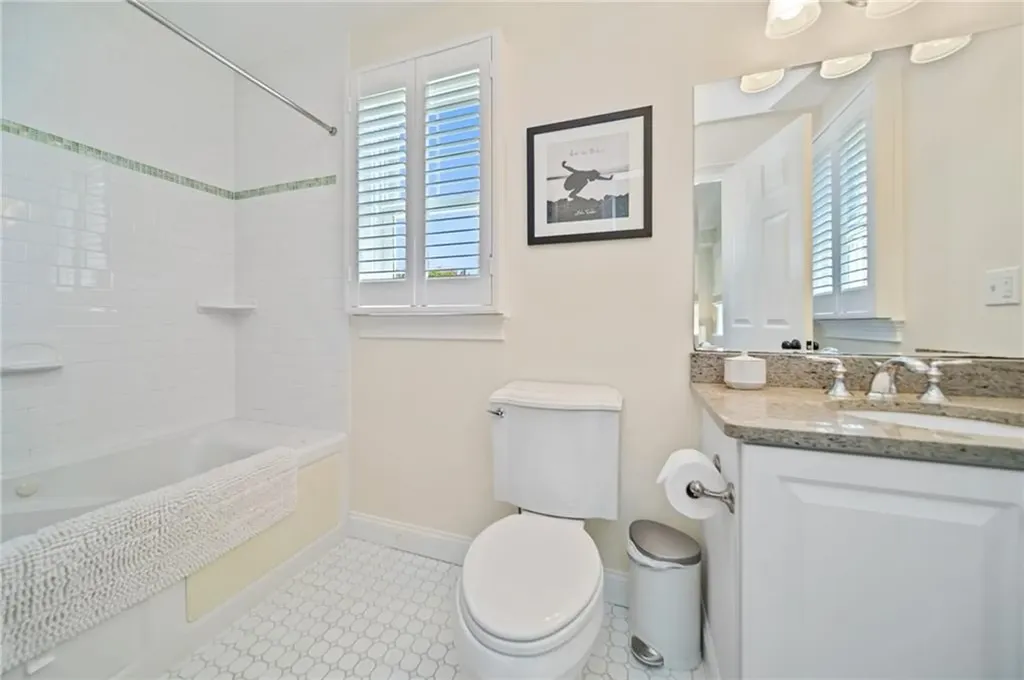 9 Casey Court Newport RI 02840