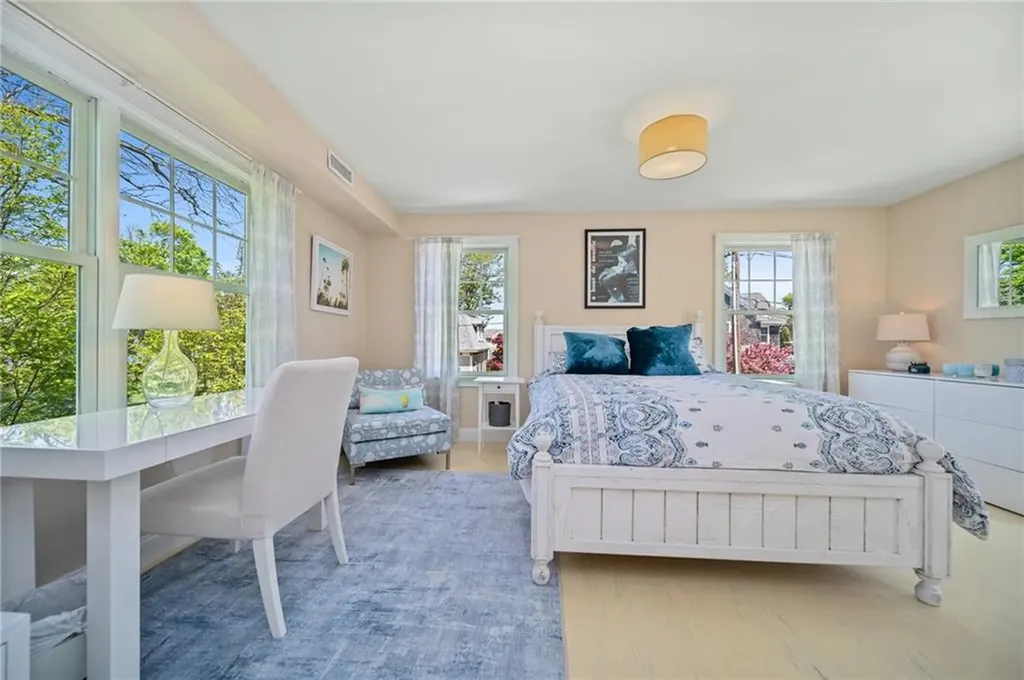 9 Casey Court Newport RI 02840