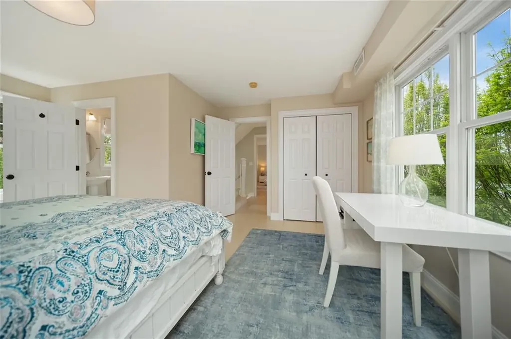 9 Casey Court Newport RI 02840