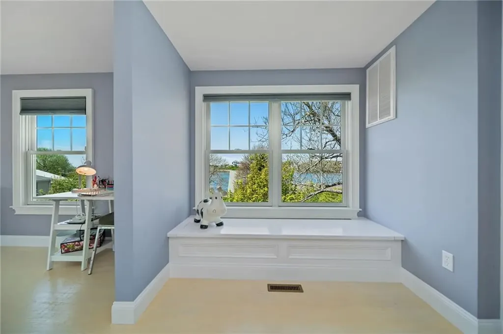 9 Casey Court Newport RI 02840