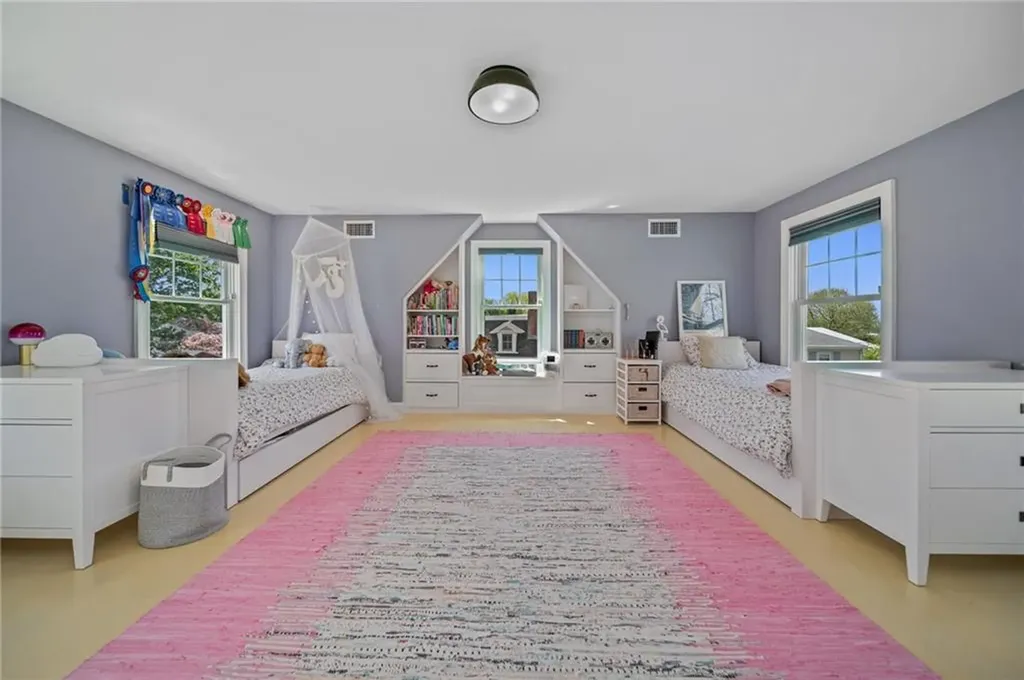 9 Casey Court Newport RI 02840