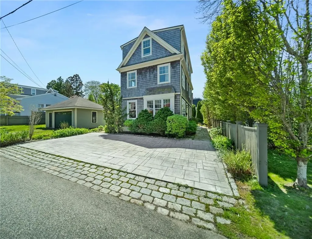 9 Casey Court Newport RI 02840