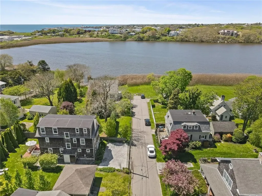 9 Casey Court Newport RI 02840