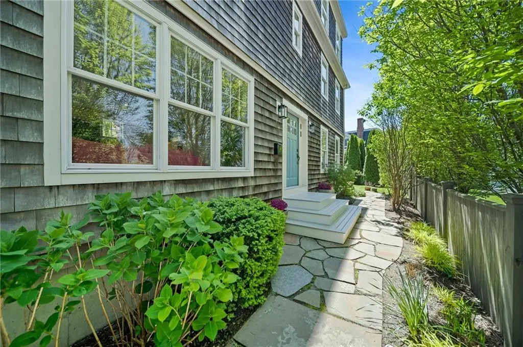 9 Casey Court Newport RI 02840