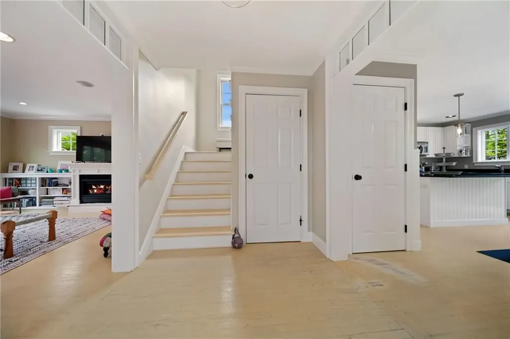 9 Casey Court Newport RI 02840