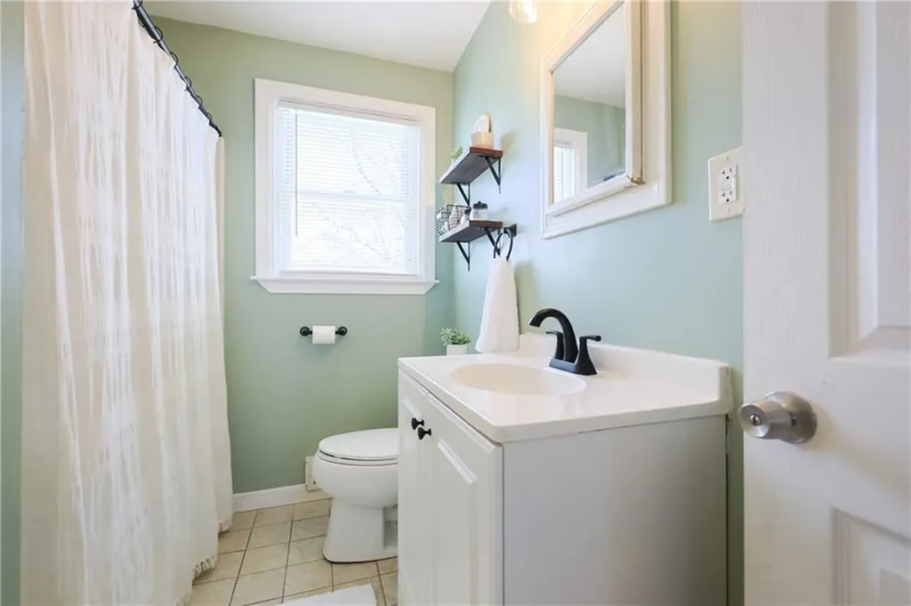 35 Maplecrest Drive Pawtucket RI 02861
