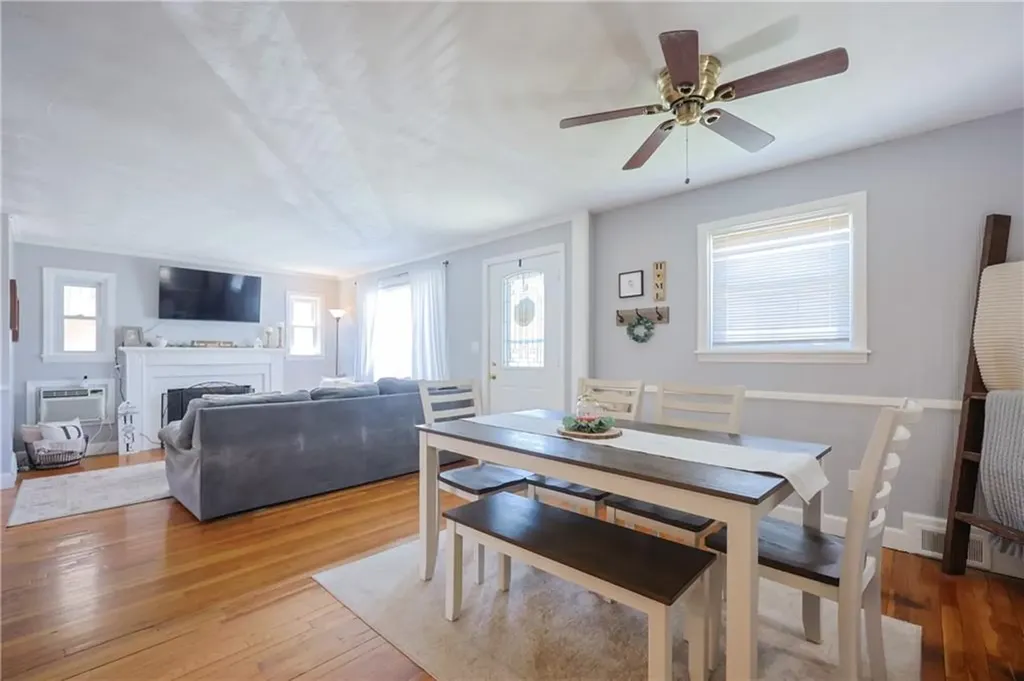 35 Maplecrest Drive Pawtucket RI 02861