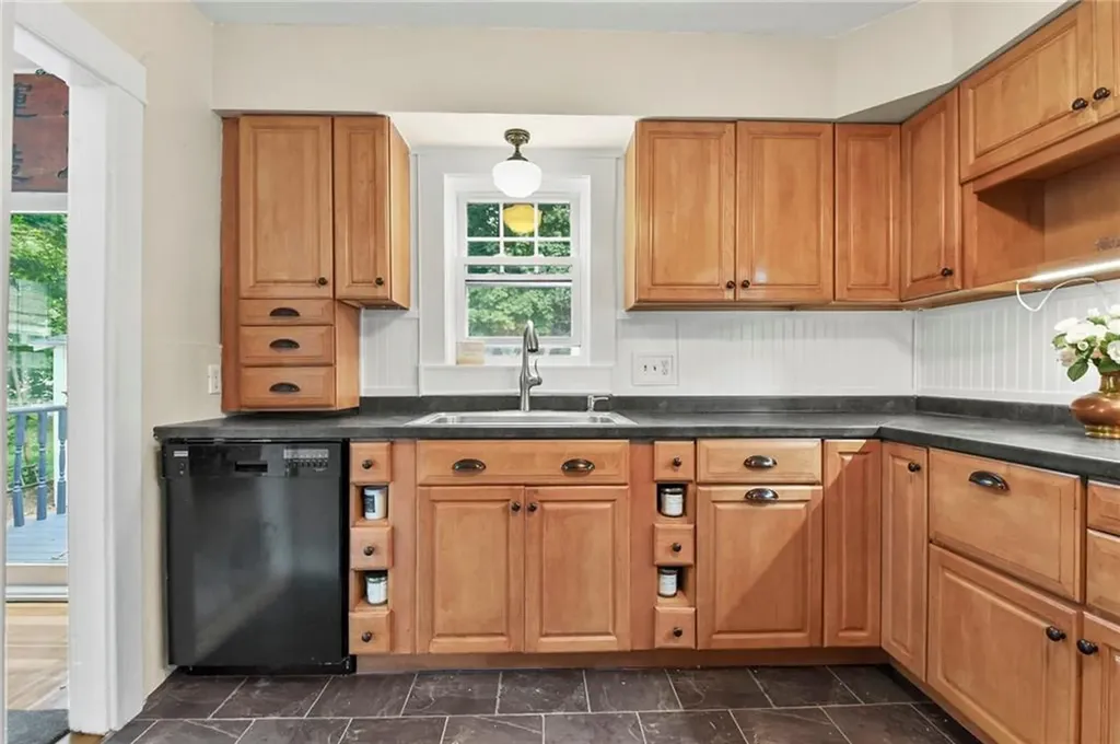 54 Denver Avenue Cranston RI 02905