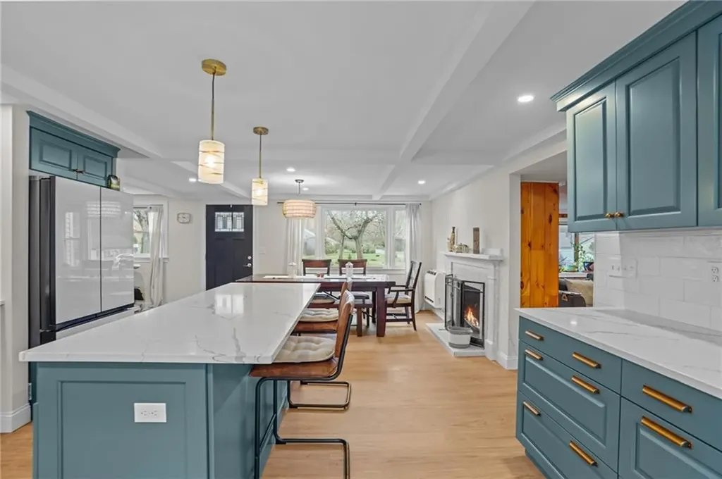 9 Rosedale Avenue Barrington RI 02806