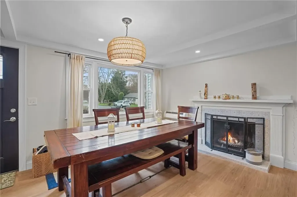 9 Rosedale Avenue Barrington RI 02806