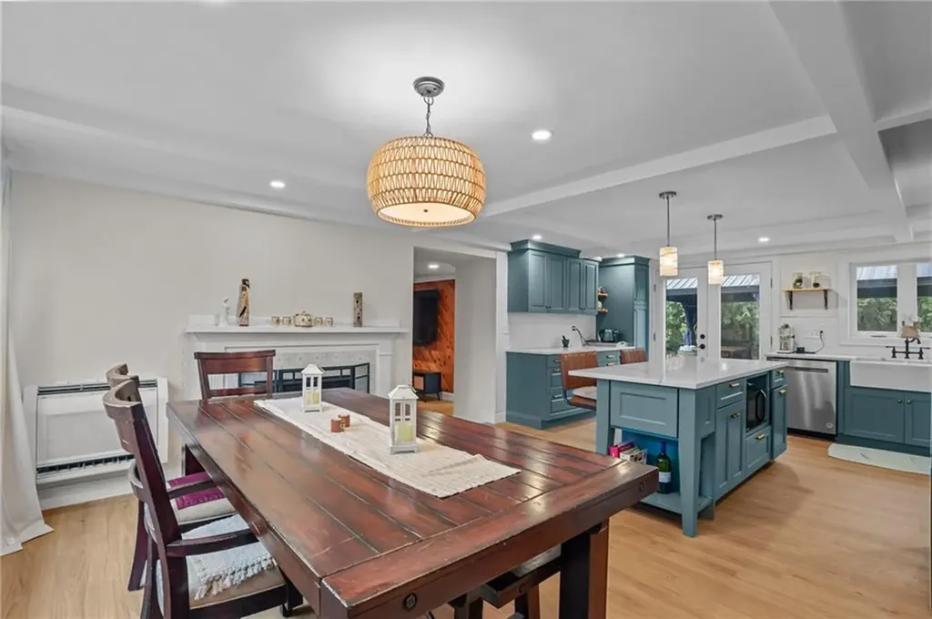 9 Rosedale Avenue Barrington RI 02806
