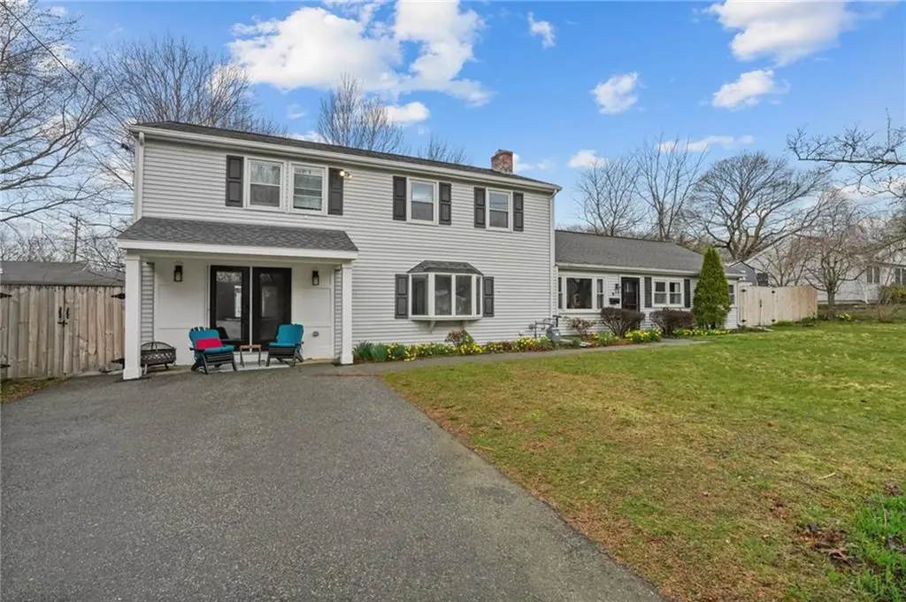 9 Rosedale Avenue Barrington RI 02806