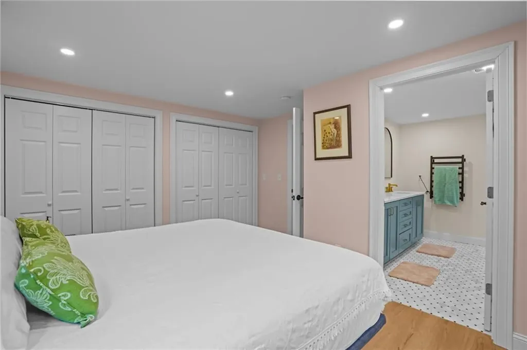 9 Rosedale Avenue Barrington RI 02806