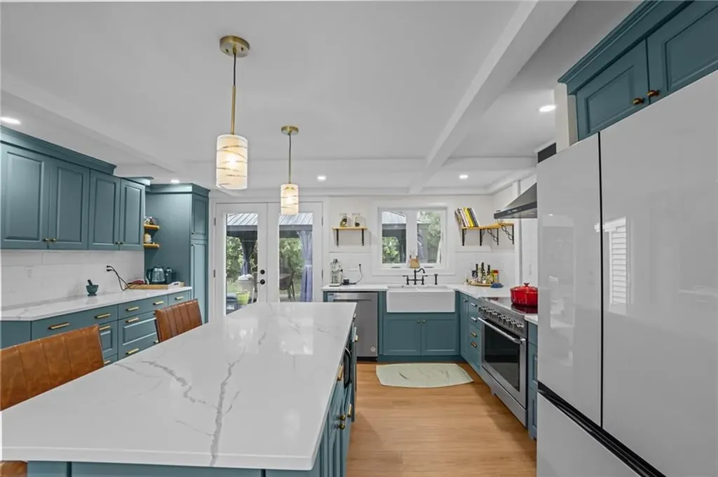 9 Rosedale Avenue Barrington RI 02806