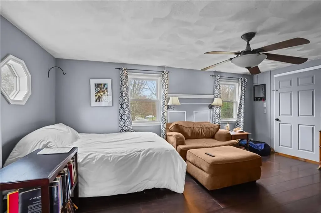 9 Rosedale Avenue Barrington RI 02806