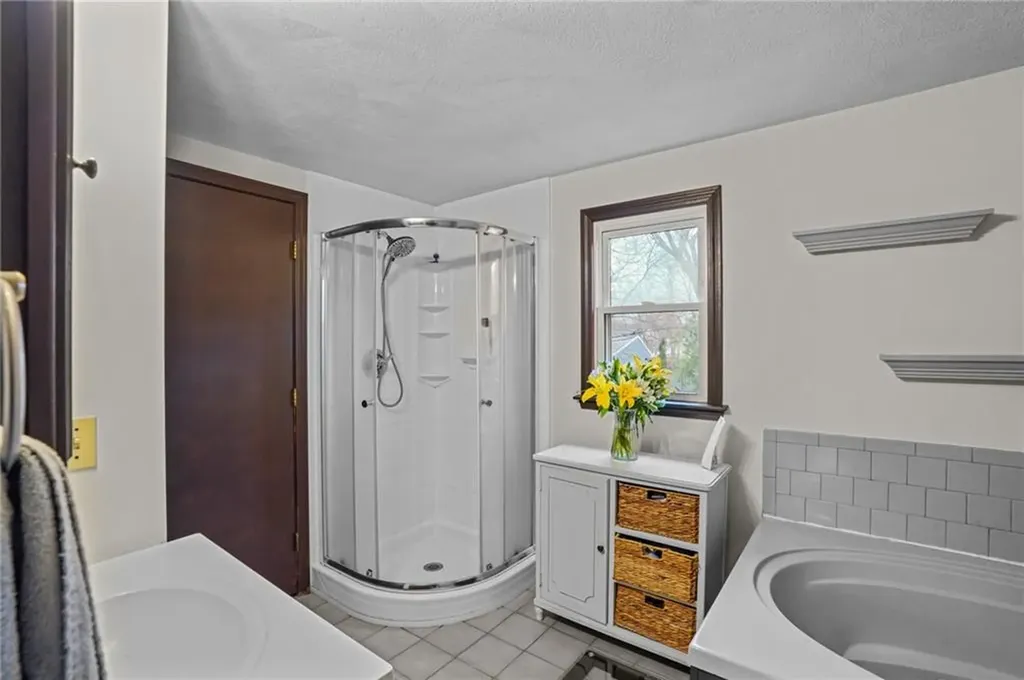 9 Rosedale Avenue Barrington RI 02806