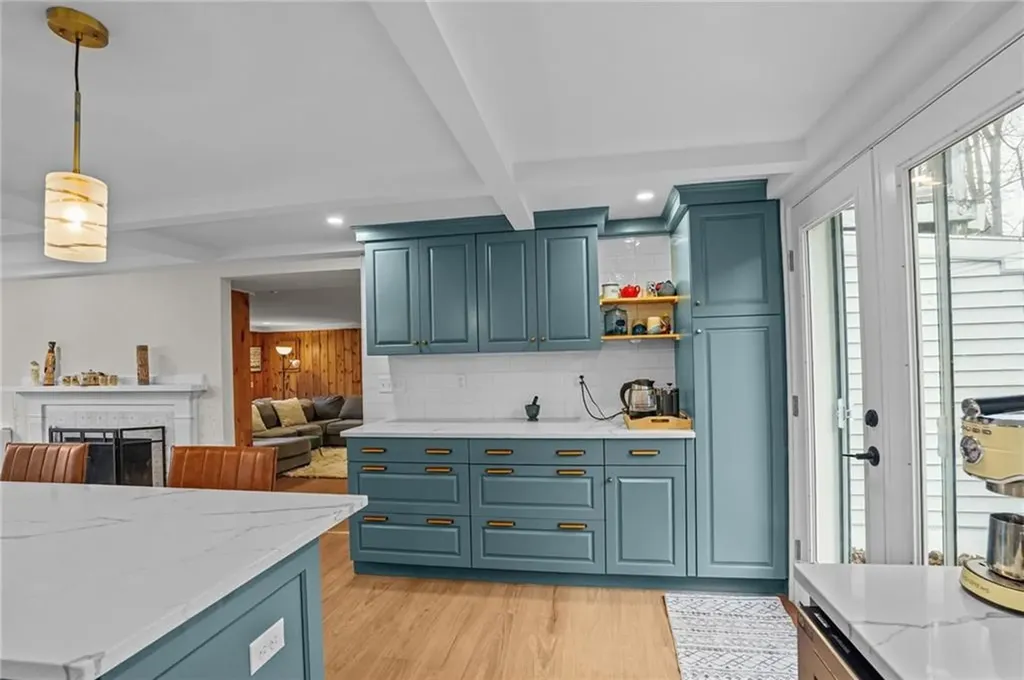 9 Rosedale Avenue Barrington RI 02806