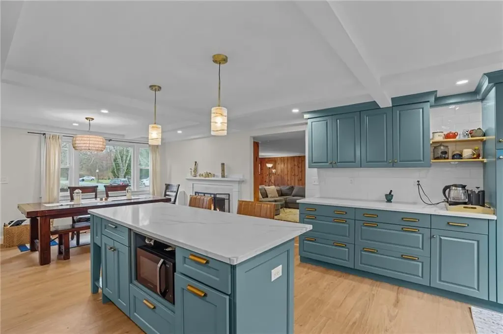 9 Rosedale Avenue Barrington RI 02806