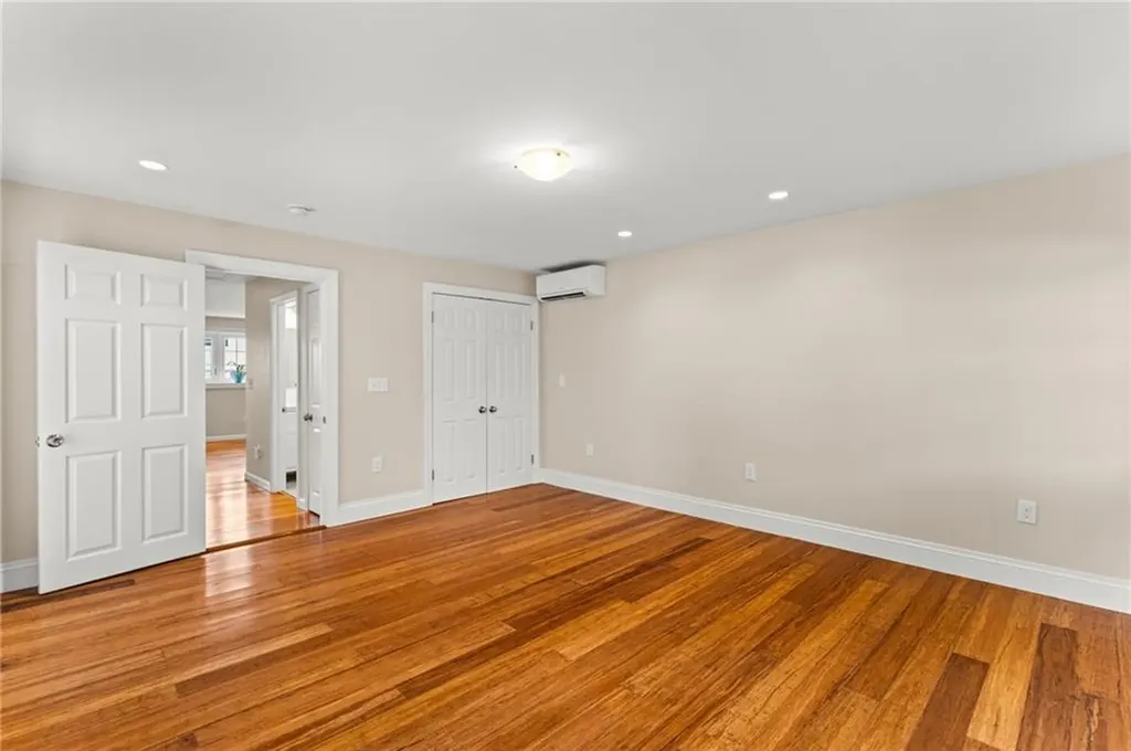 39 Exeter Boulevard Narragansett RI 02882