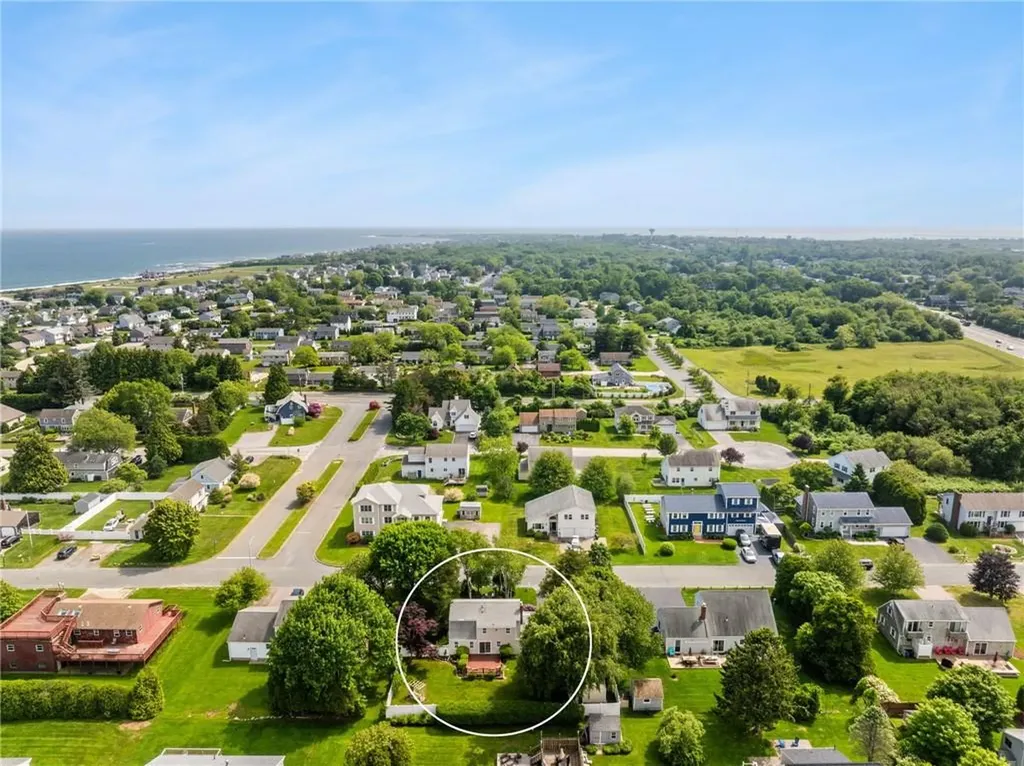 39 Exeter Boulevard Narragansett RI 02882