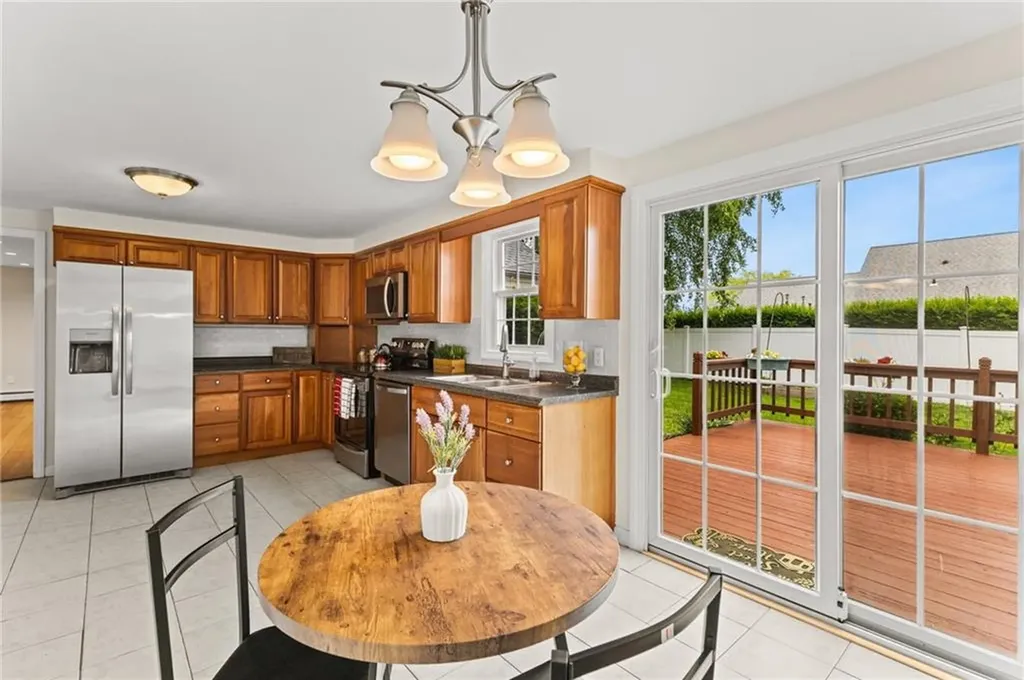 39 Exeter Boulevard Narragansett RI 02882