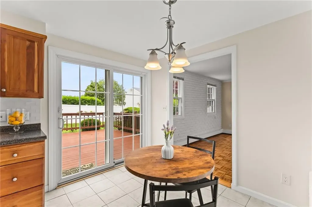 39 Exeter Boulevard Narragansett RI 02882