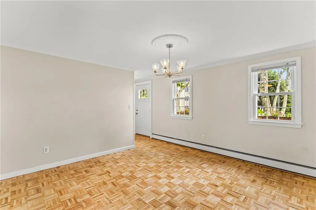39 Exeter Boulevard Narragansett RI 02882