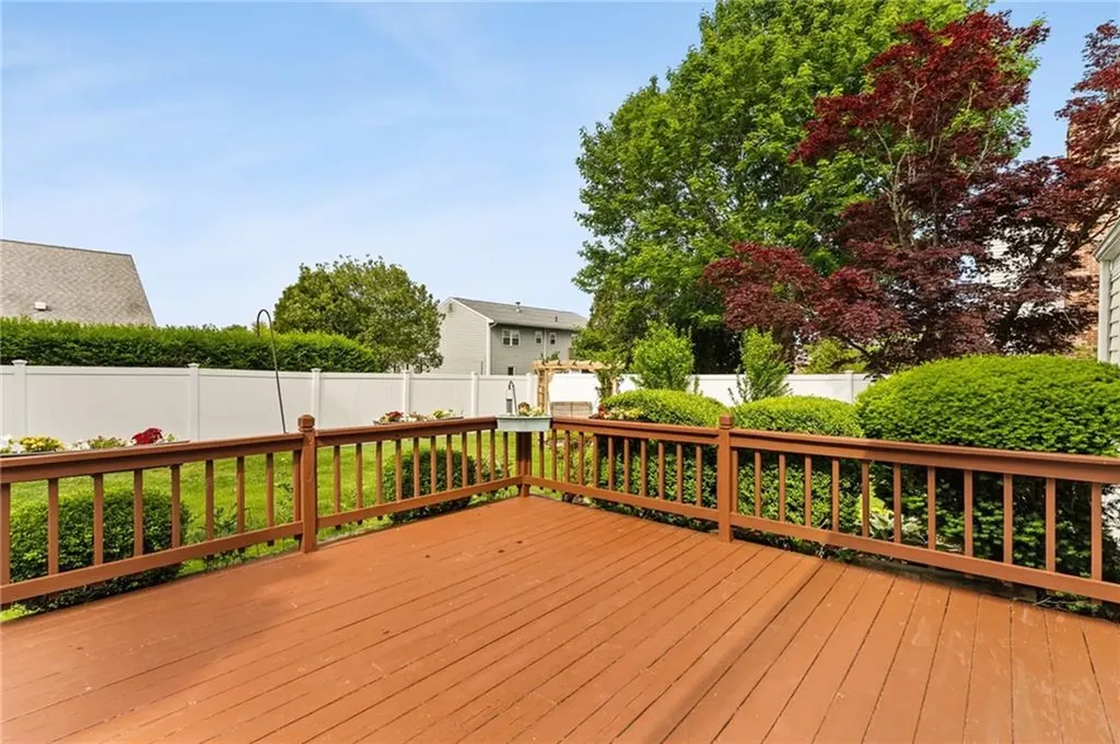 39 Exeter Boulevard Narragansett RI 02882