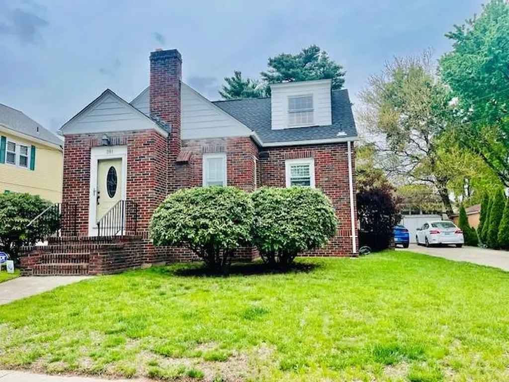 281 283 Auburn Street Cranston RI 02910