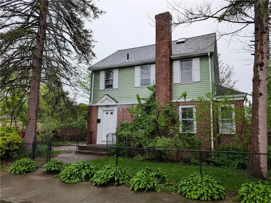 33 Zella Street Providence RI 02908