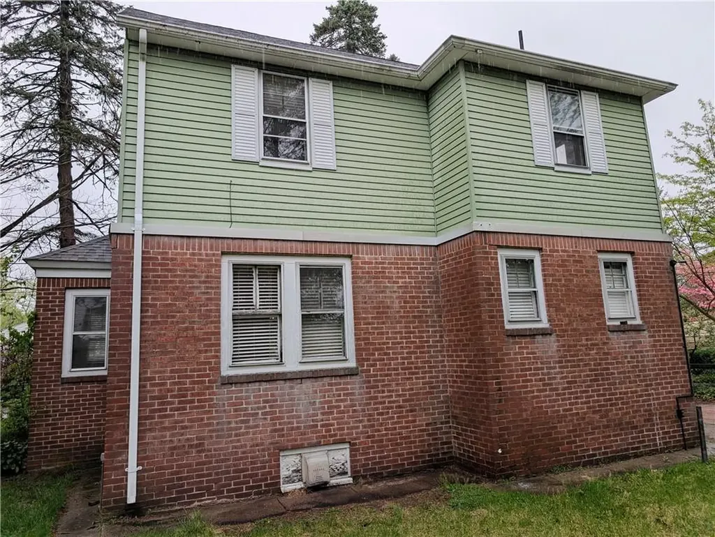 33 Zella Street Providence RI 02908