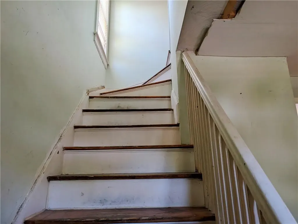 33 Zella Street Providence RI 02908