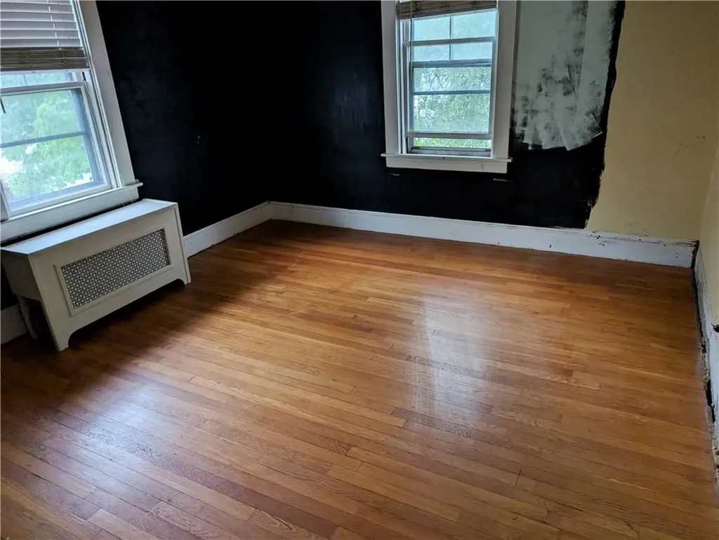 33 Zella Street Providence RI 02908