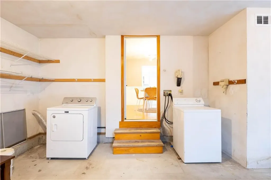 20 Barker Avenue Warren RI 02885