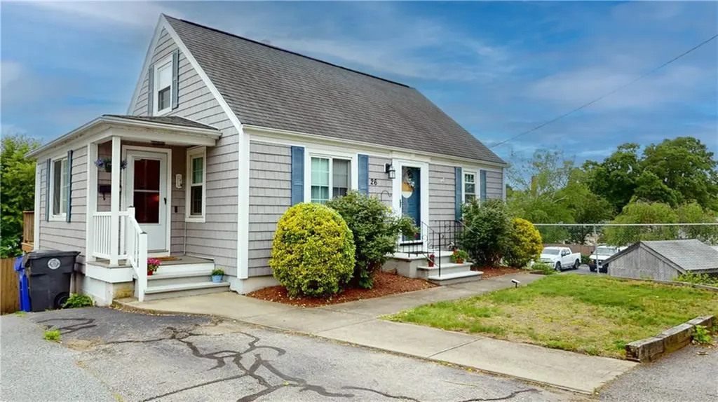 26 Urquhart Street West Warwick RI 02893