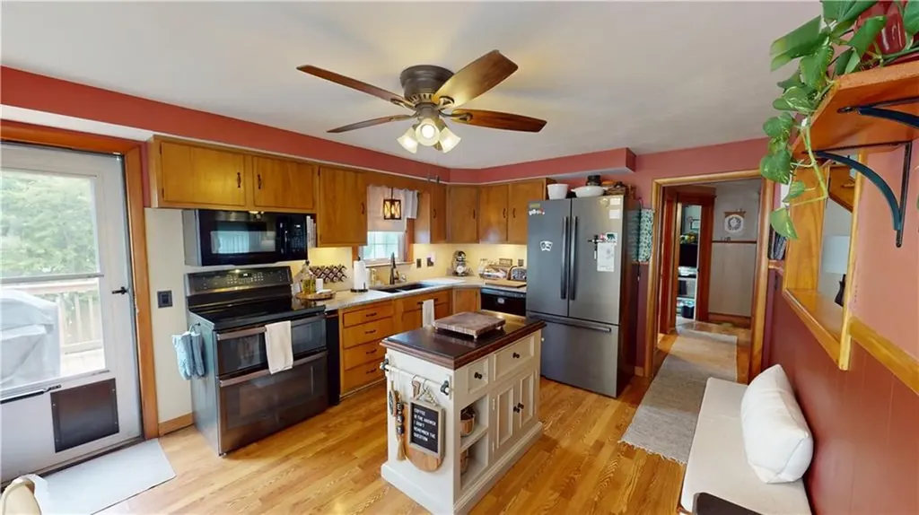 26 Urquhart Street West Warwick RI 02893