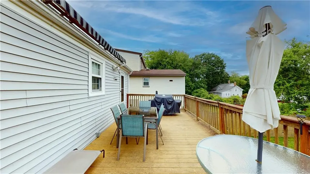 26 Urquhart Street West Warwick RI 02893