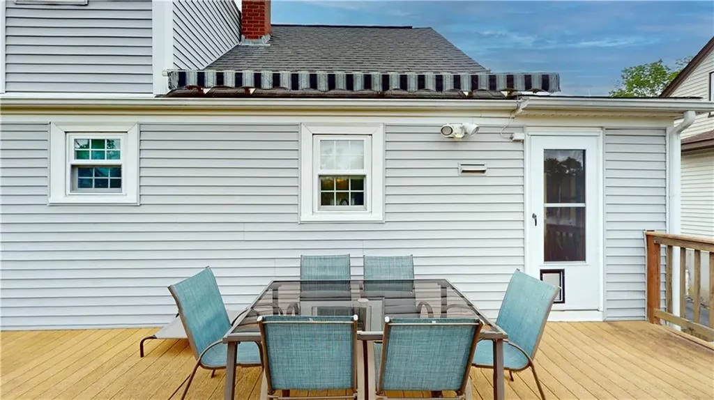 26 Urquhart Street West Warwick RI 02893