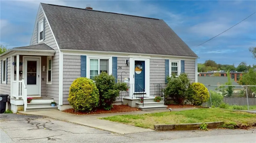 26 Urquhart Street West Warwick RI 02893