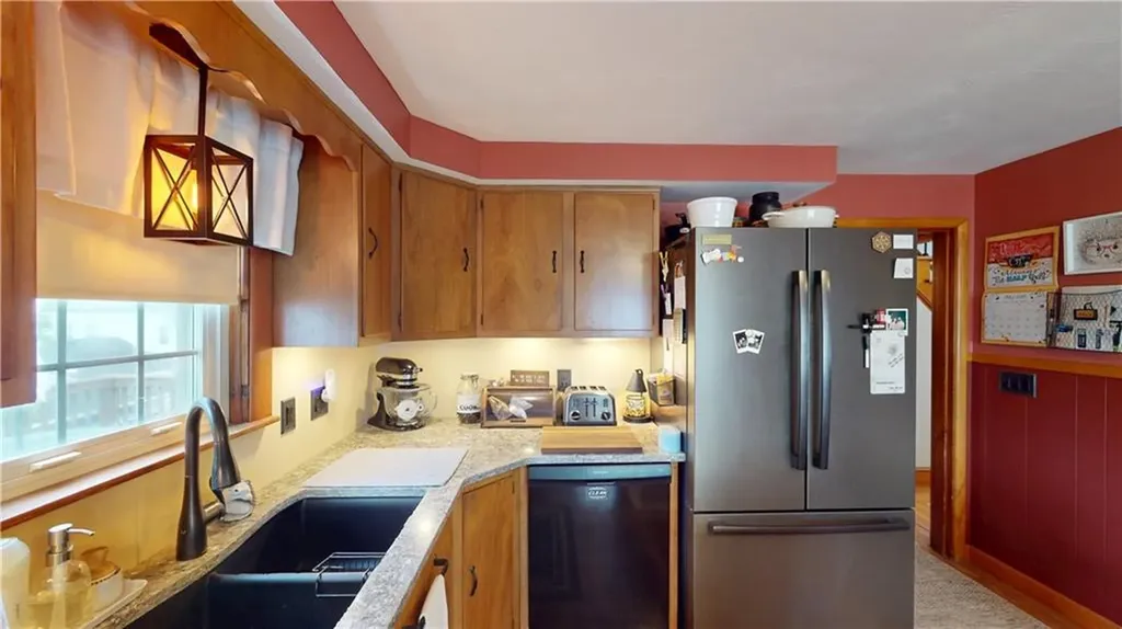 26 Urquhart Street West Warwick RI 02893
